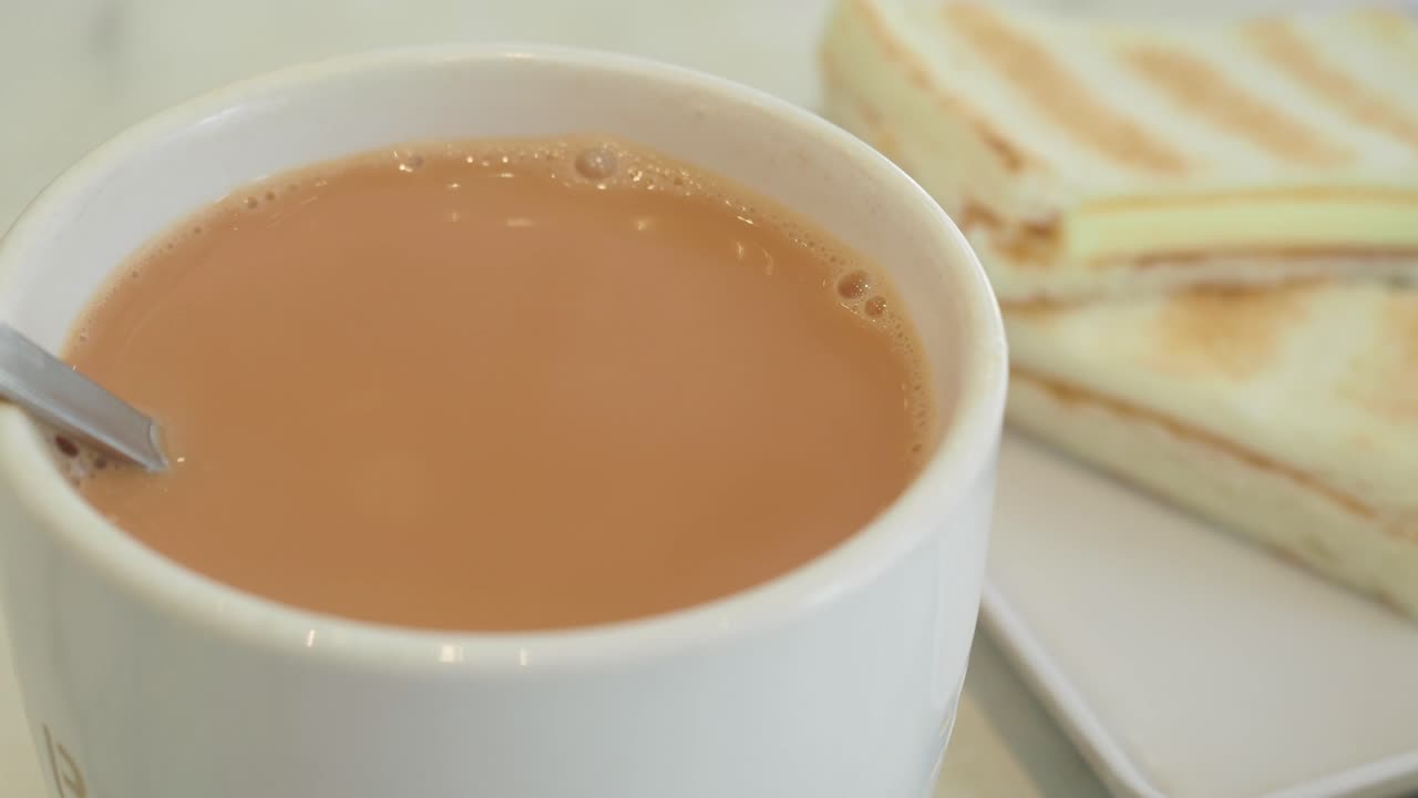 Milk tea and kaya toast