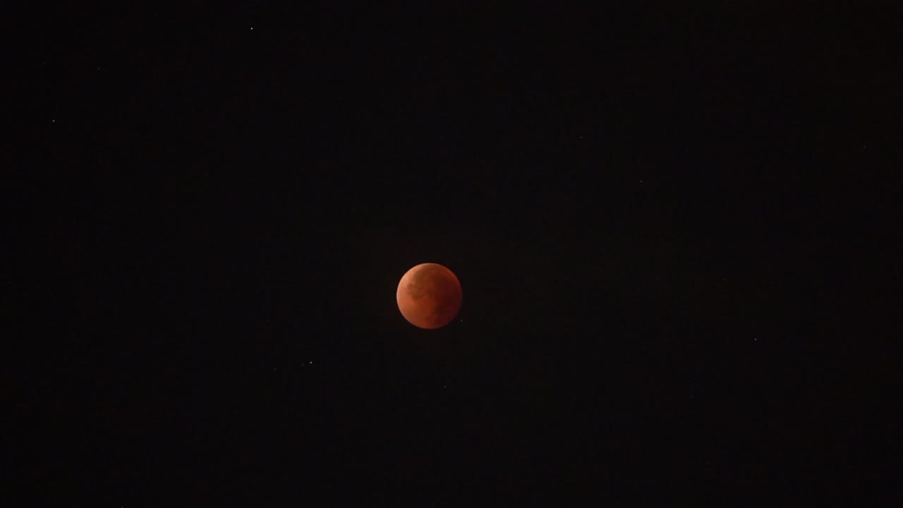 Timelapse of the Red Moon 3