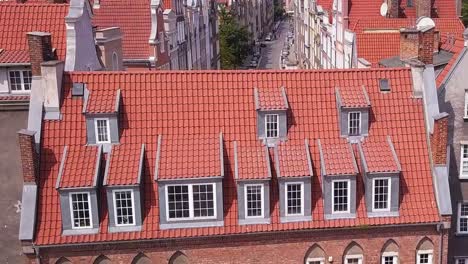 Imágenes-De-Drones-Del-Casco-Antiguo-De-Gdansk