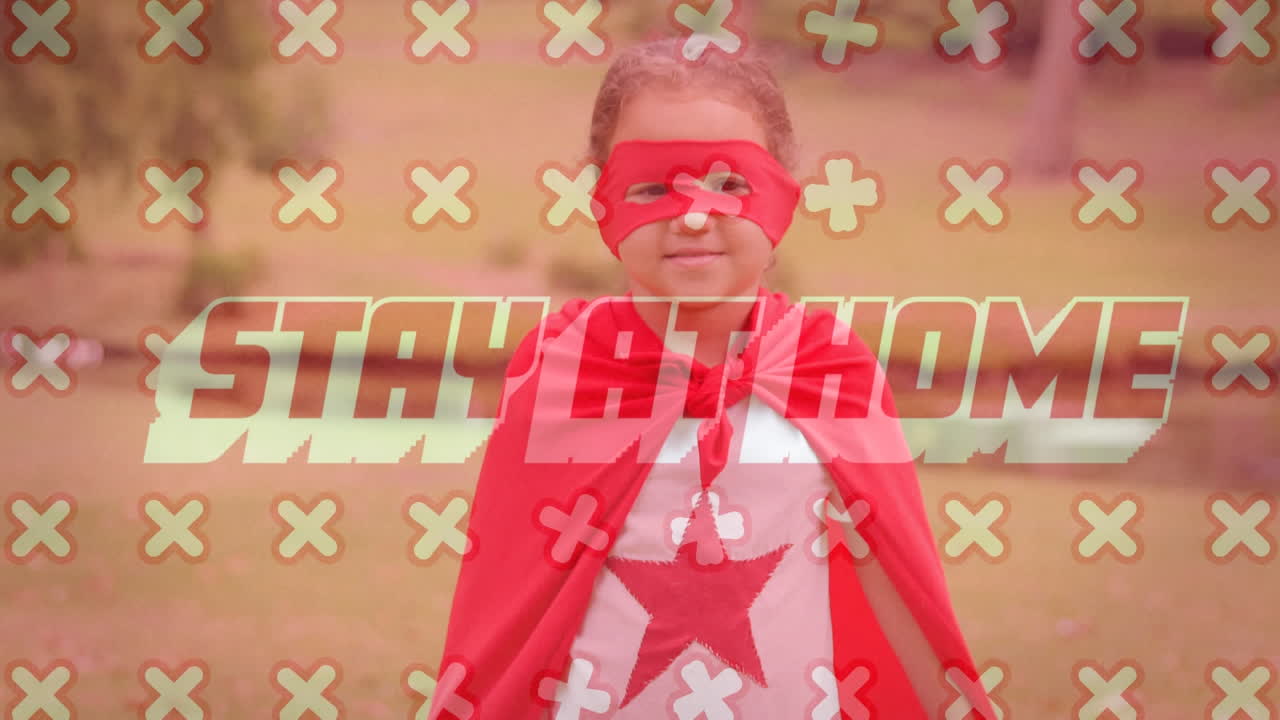 텍스트의 애니메이션은 십자가로 집에 머무르며 카우카시안 소녀가 케이프를 입고 움직입니다.