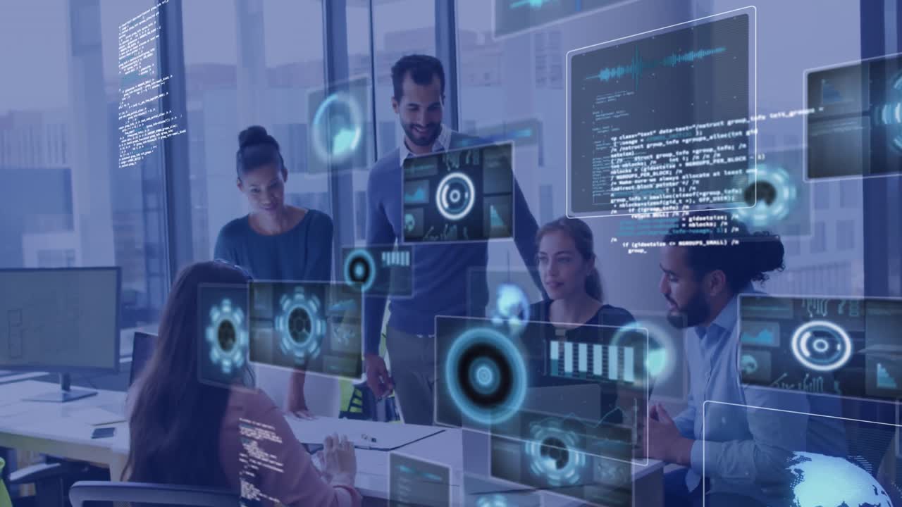 animación del procesamiento de datos en pantallas sobre diversos empresarios que trabajan en la oficina