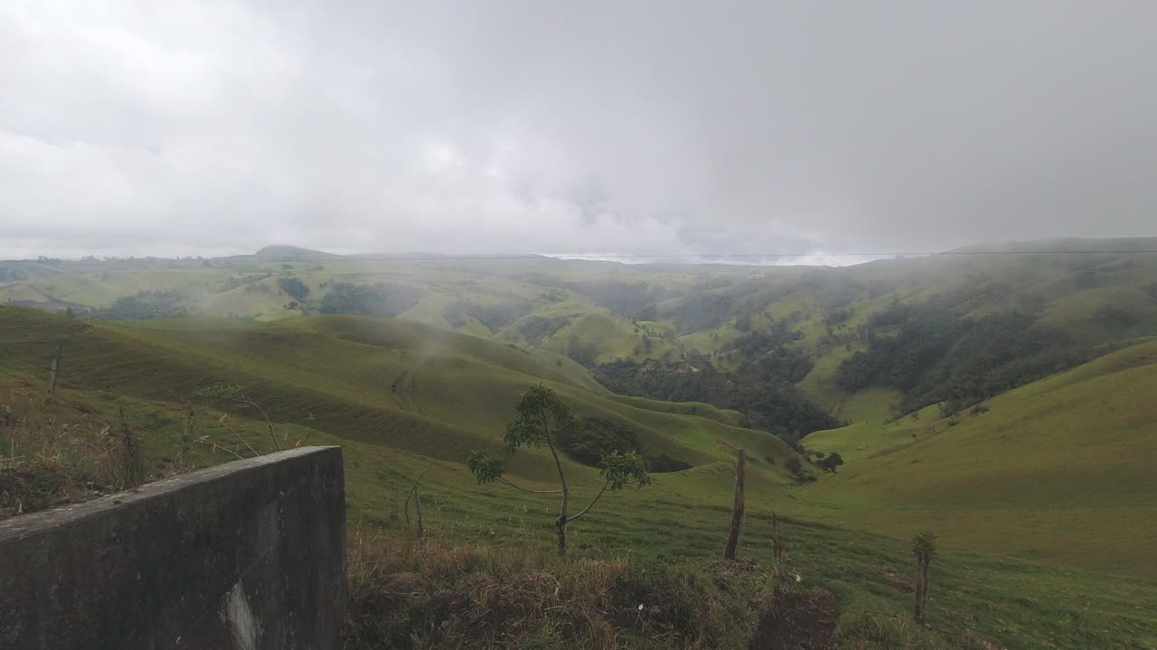 남아메리카의 미개척된 오염되지 않은 자연 환경 콜롬비아의 퓨라세 국립공원