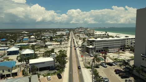 Langsame-Erholung-Des-Hurrikans-Ian-In-Ft-Myers-Beach,-Florida