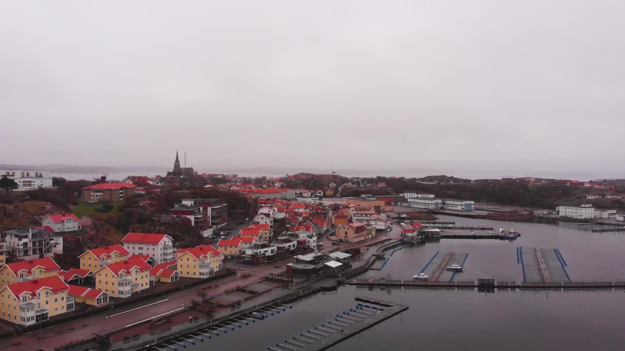 슬픈 날 에 스웨덴 의 리세킬 의 다채로운 도시 풍경 의 아름다운 풍경 - 공중 사진