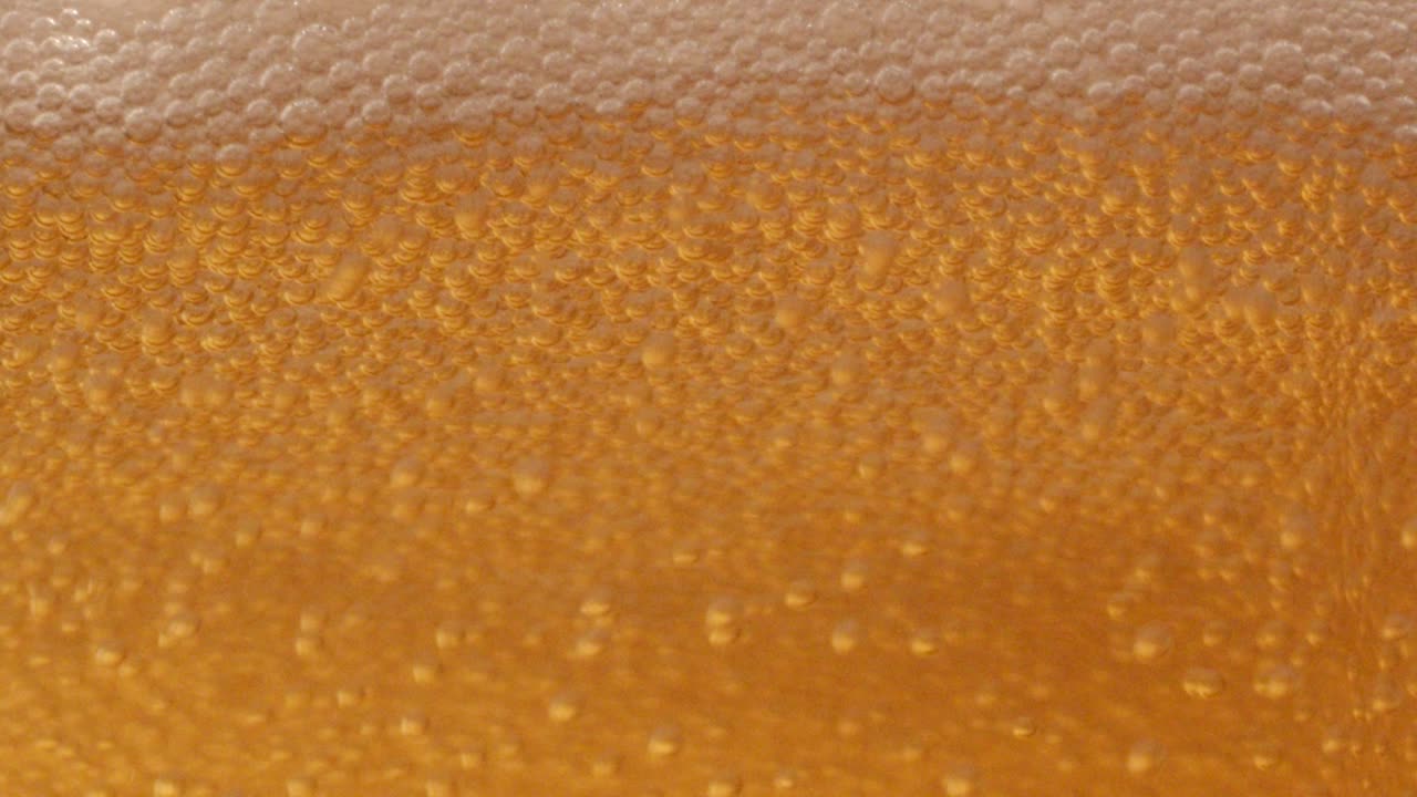 bebida con burbujas de aire burbujeantes