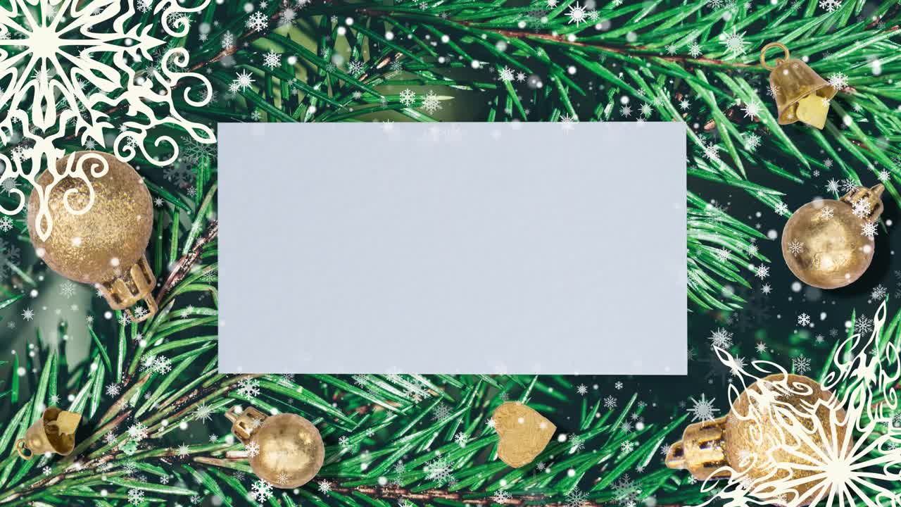 fondo de navidad con ramas de abeto, copos de nieve y bolas de oro. vista superior con letra y espacio de copia