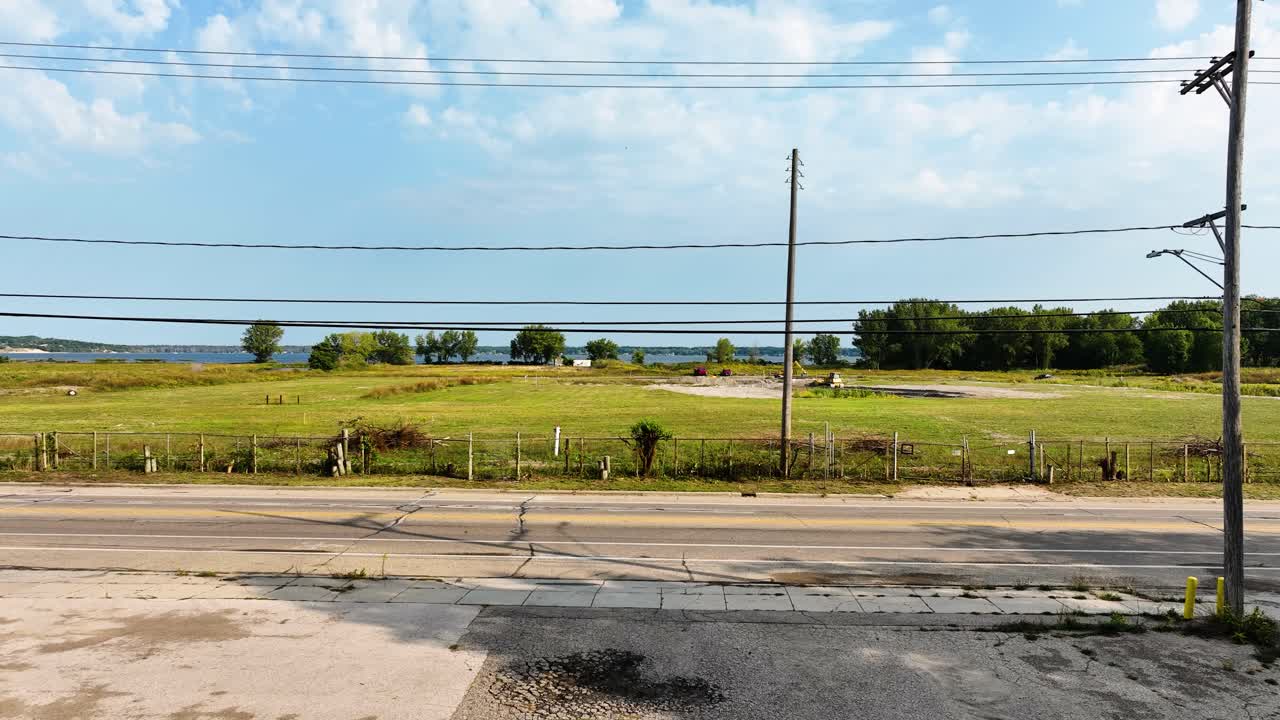 옛 사피 공장 지역이 구역화되고 있습니다.