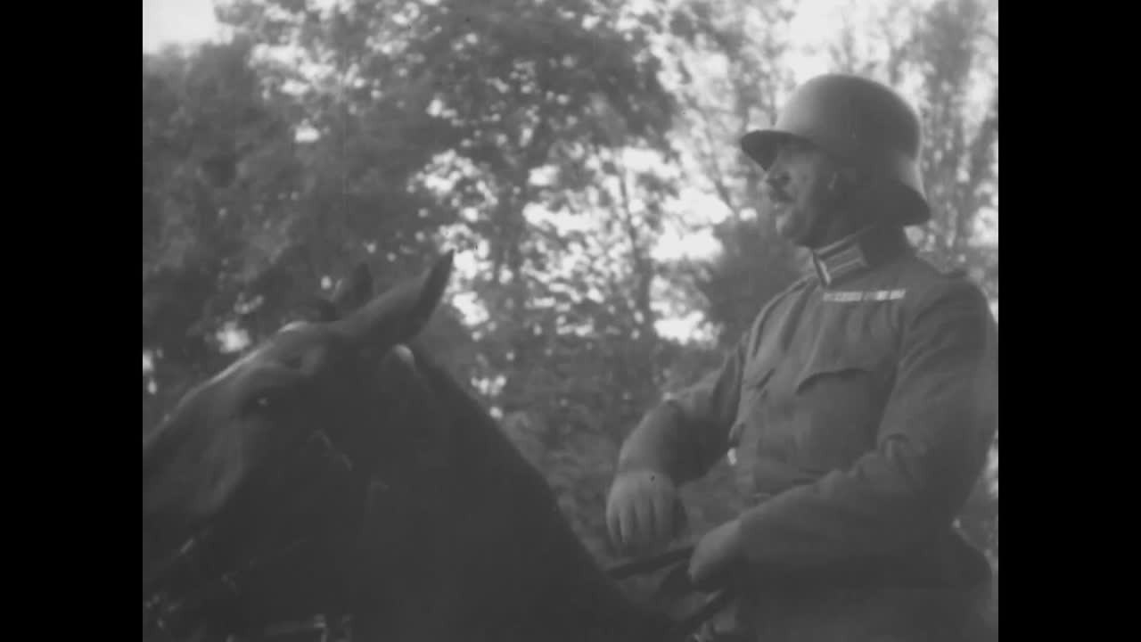 el general douglas macarthur viaja a austria en la década de 1930 2