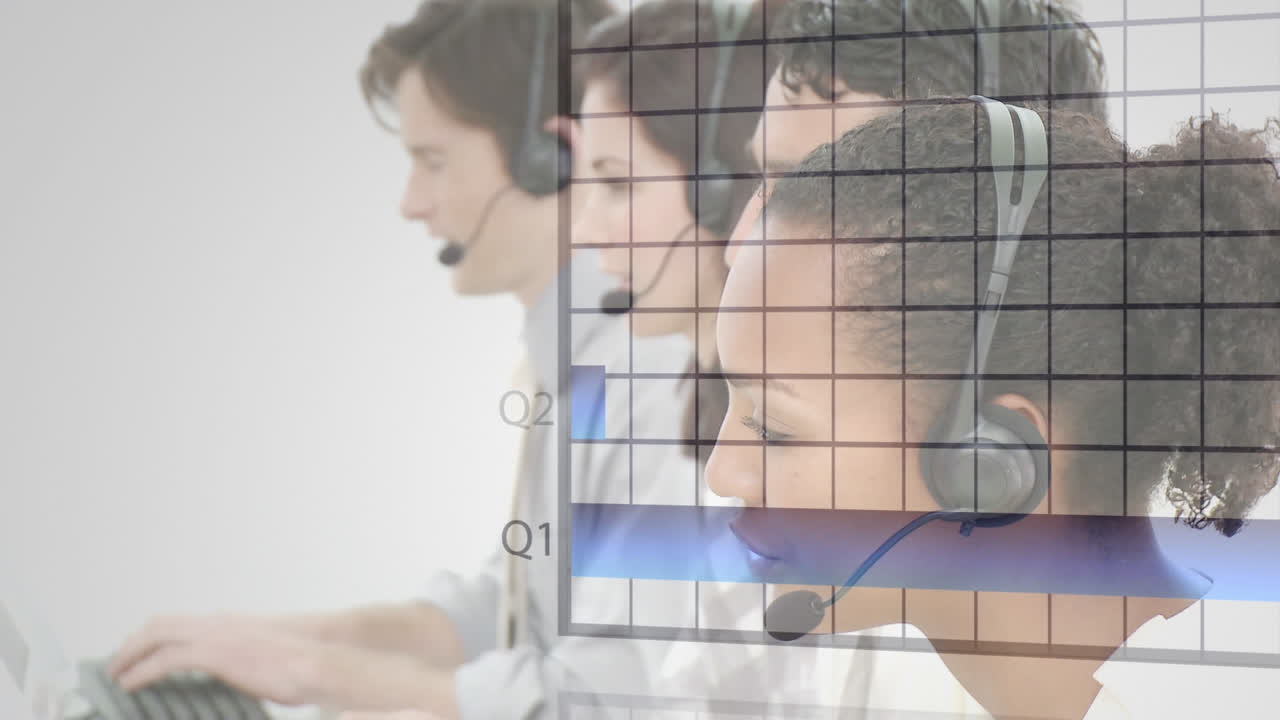 휴대폰 헤드 ⁇ 을 착용한 사업가들에 대한 통계 및 데이터 처리 애니메이션