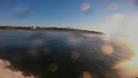 Chasquido-Fuerte-Y-Perfecto-En-Las-Mejores-Olas-De-Portugal:-Playa-De-Carcavelos