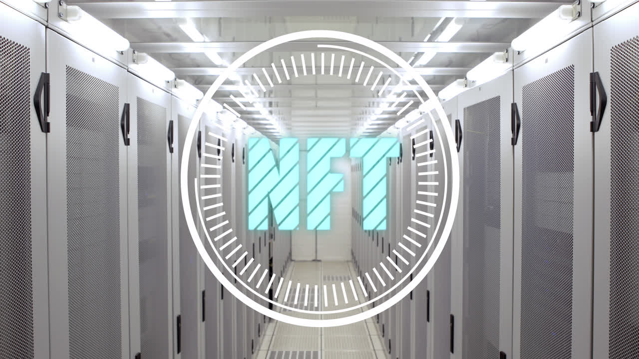 animación de texto nft sobre escaneo de alcance y sala de servidores