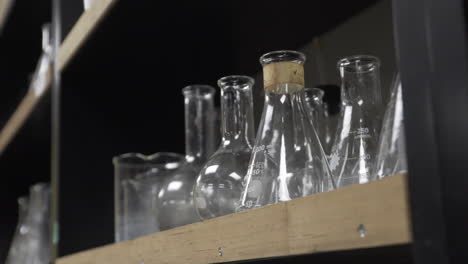 equipo de almacén de laboratorio de ciencias y cristalería