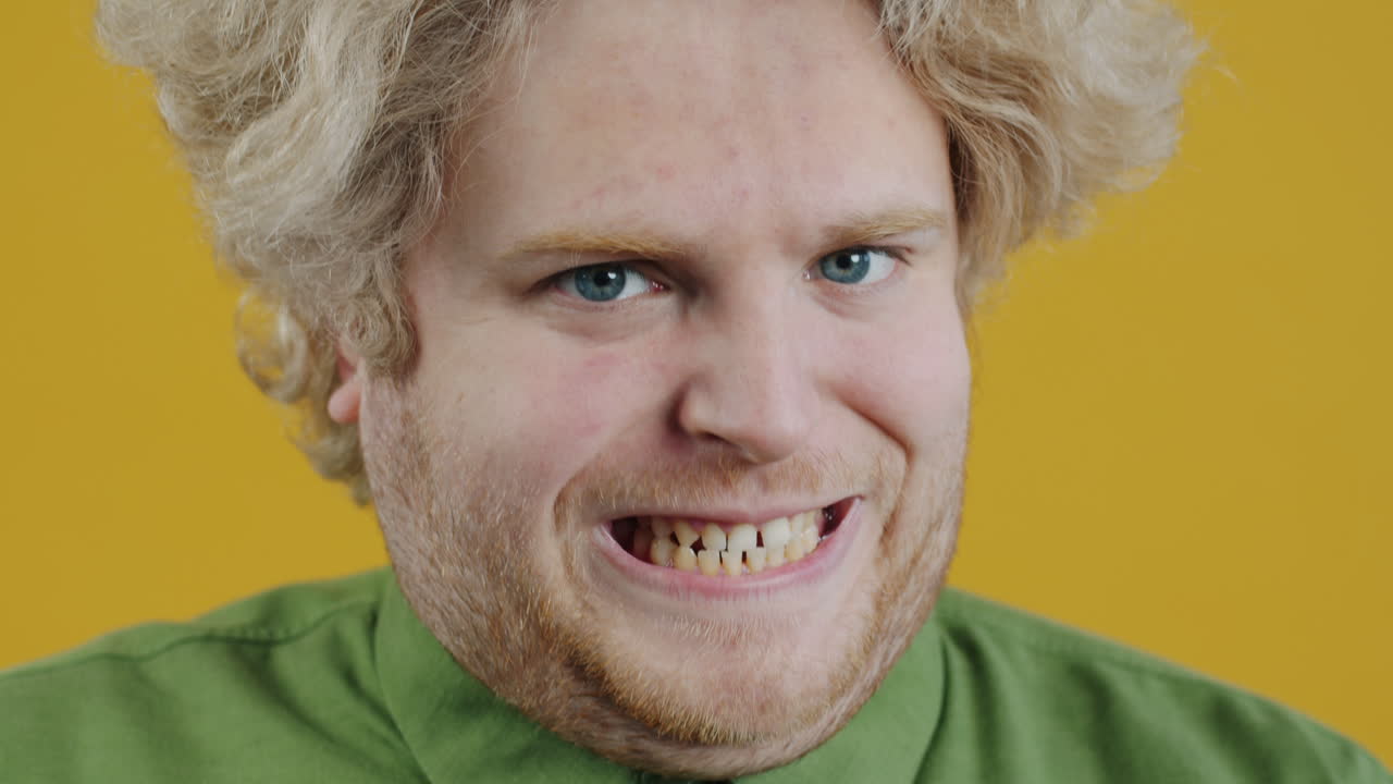 분노한 남자 초상화