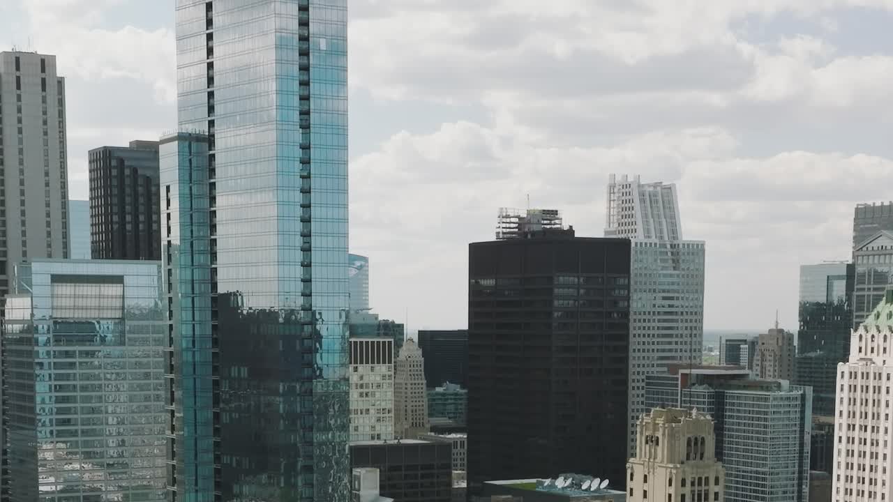 Aerial view of buildings and skyline in Chicago on a clear day