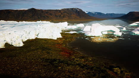 Hermoso-Paisaje-En-El-Glaciar-De-Islandia