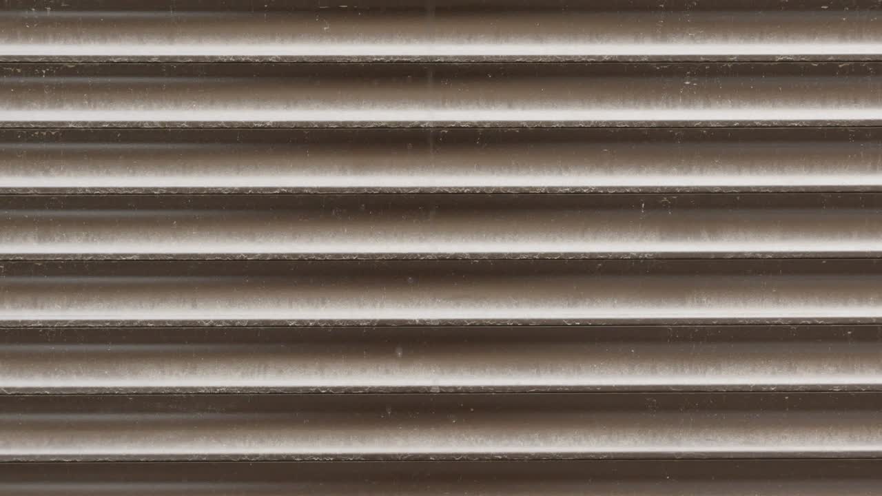 tiendas de seguridad persianas de ventanas cerradas, empresa fuera de negocio edificio cerrado fuera de orden concepto abstracto, nadie almacén mucho garaje persiana de seguridad textura de fondo, vista frontal, tiro frontal