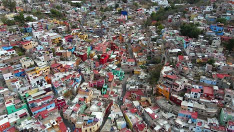 guanajuato drone shot, panorama, méjico, cerros con casas