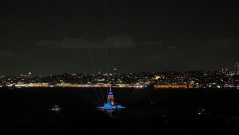 histórica torre virgen de istanbul después de la restauración
