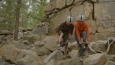 Climbers-at-the-bottom-of-the-cliff