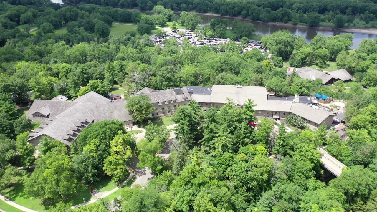Aerial orbiting view of Starved Rock Lodge, state park.
