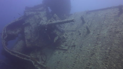ss thistlegorm es uno de los naufragios más famosos del mundo que transportaba equipo militar durante la segunda guerra mundial, atrae a muchos buzos por la cantidad de carga que se puede ver y explorar