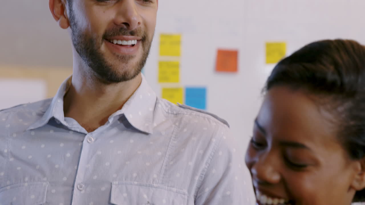 gente de negocios trabajando juntos