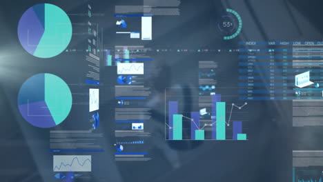 animación del procesamiento de datos del mercado de valores contra la vista aérea de un hombre subiendo las escaleras.