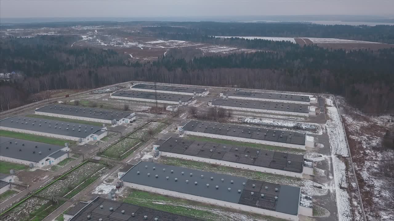 겨울 에 가금류 농장 의 공중 사진