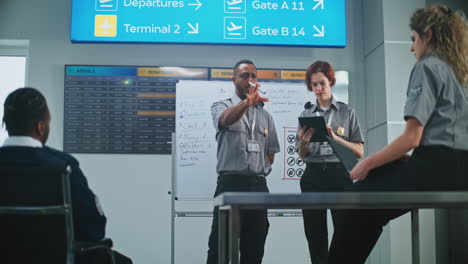 reunión de seguridad del aeropuerto