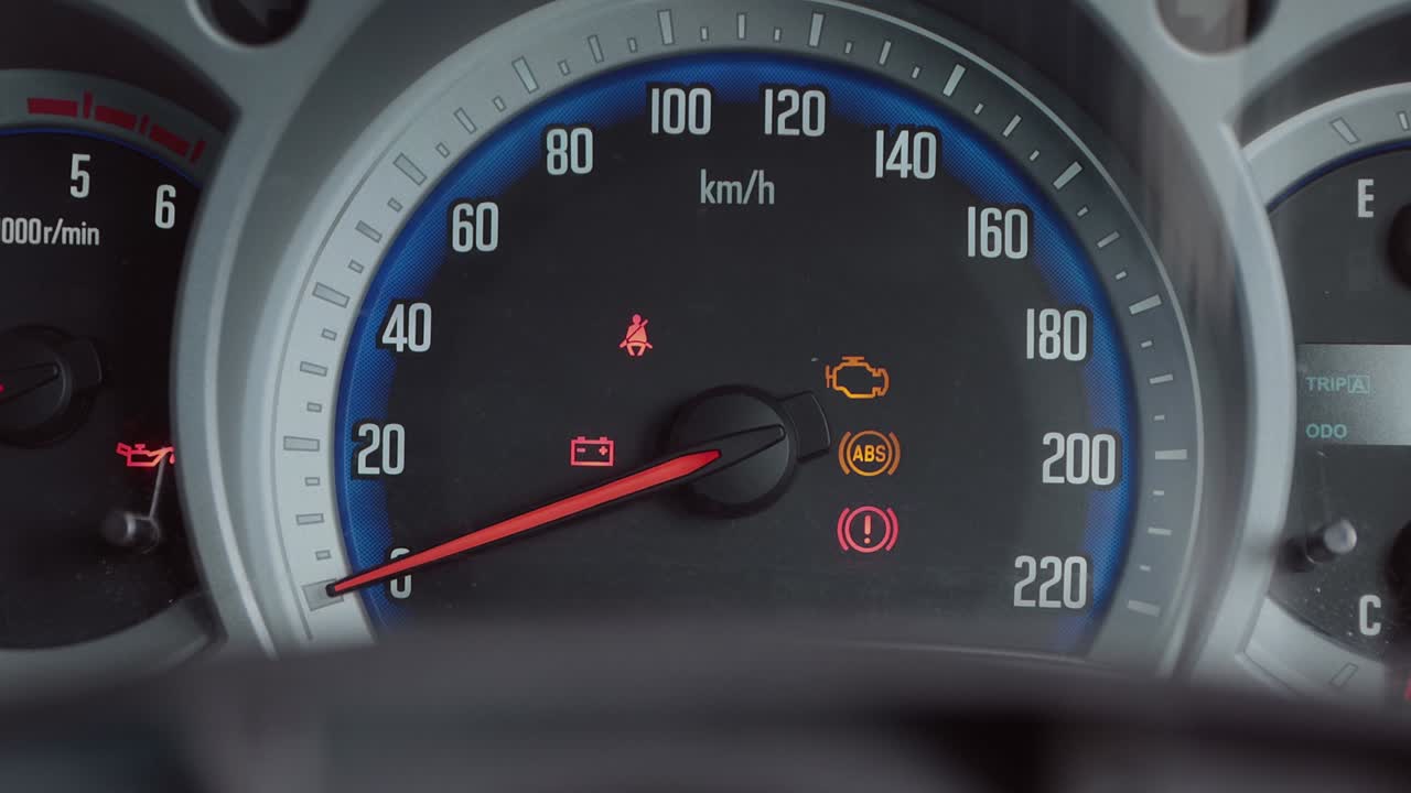 cambio de enfoque y toma de mano del tablero de instrumentos del coche