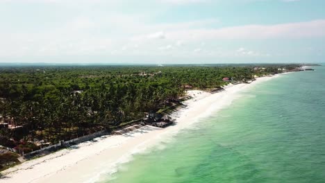 kenyan bofa beach resort en kilifi bay, costa tropical de kenia, este de áfrica