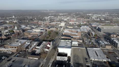 Bowling-Green,-Horizonte-Del-Centro-De-Kentucky-Con-Video-De-Drones-Moviéndose-En-Círculo