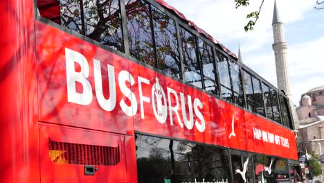 el autobús rojo de dos pisos en estambul