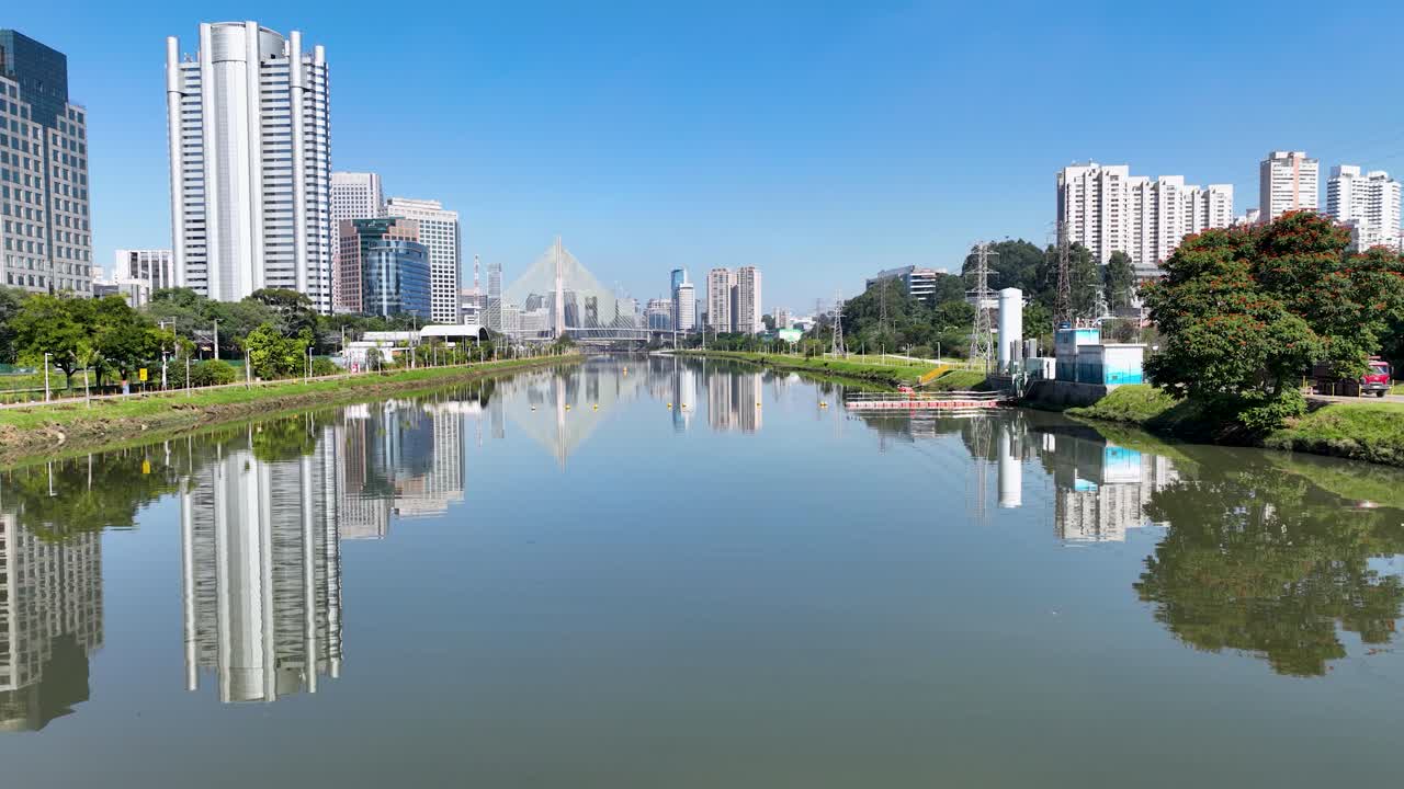 브라질 사오파울로 시내 에 있는 케이블 다리