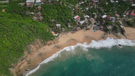 El-Escape-Junto-A-La-Playa-De-Mazunte:-Relajación-Y-Belleza-Natural-En-Su-Máxima-Expresión,-Oaxaca