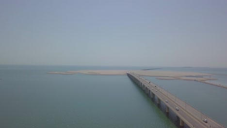 very long king fahd causeway bridge connecting saudi arabia and bahrain