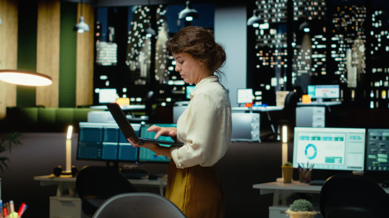 Vertical Video Consultant focuses on factchecking and proofreading in the strategy room