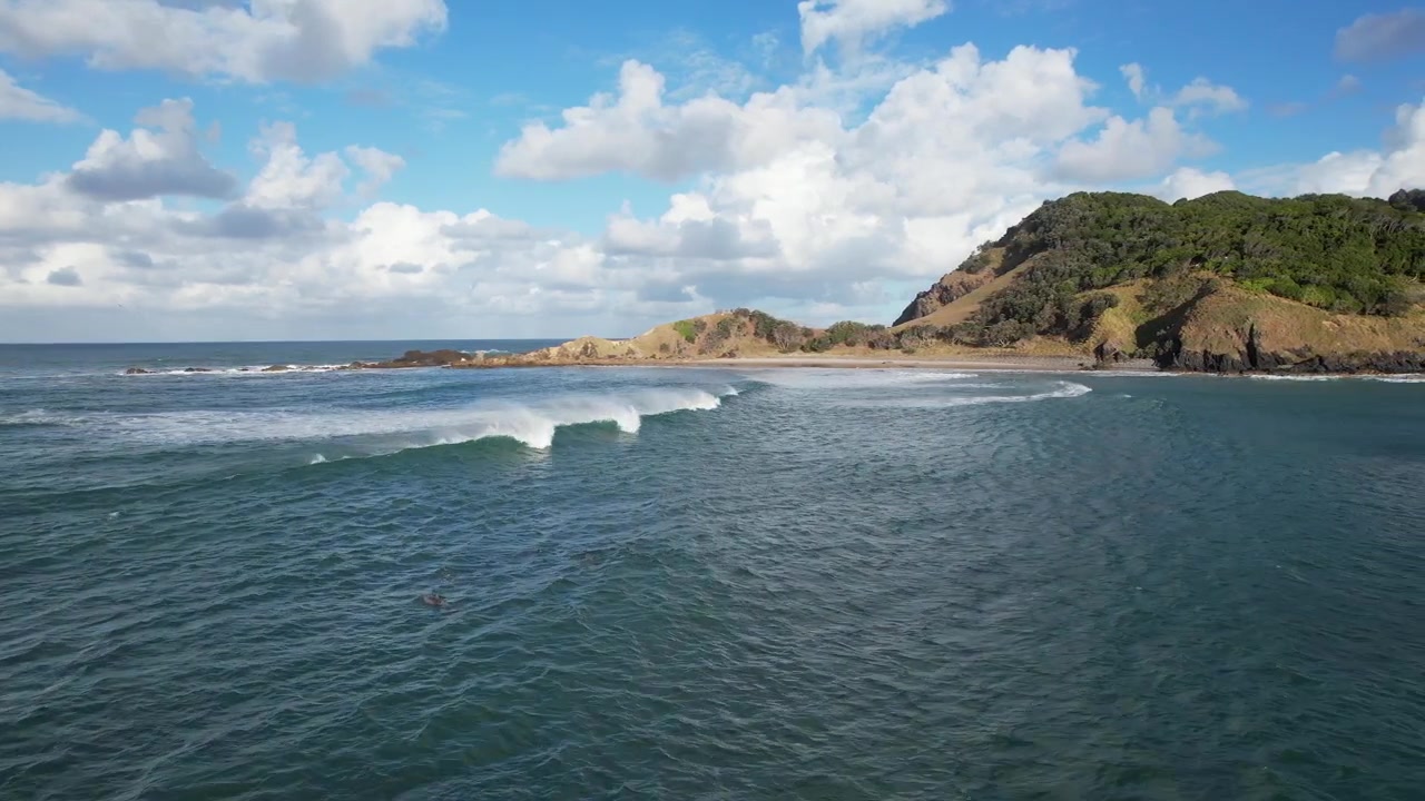 Spiaggia di Wategos, Byron Bay, NSW, Australia - Ripresa aerea con drone.