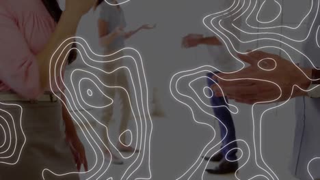 animación de líneas blancas del mapa sobre el apretón de manos del hombre de negocios