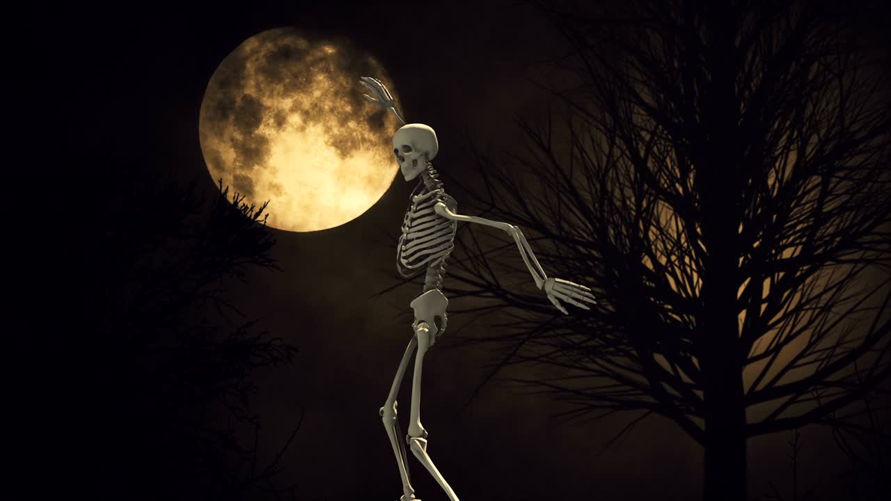scheletro 3d danzante sullo sfondo cielo notturno a luna piena. luce lunare. nuvole e luna, bellissimo sfondo notturnoso spettrale a loop senza cuciture