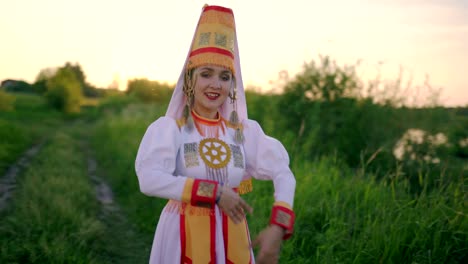 traditional female dance of mari people