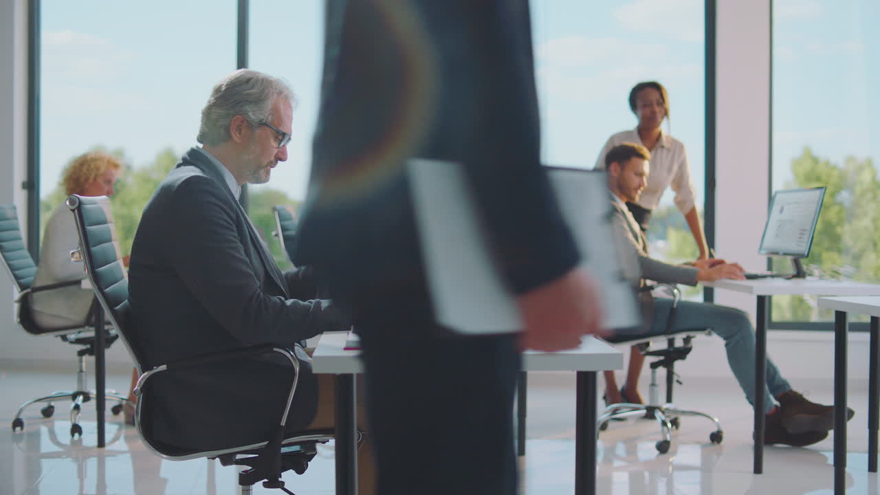 escena de la oficina ocupada