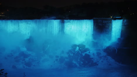americano y velo de novia cataratas del niágara en la noche