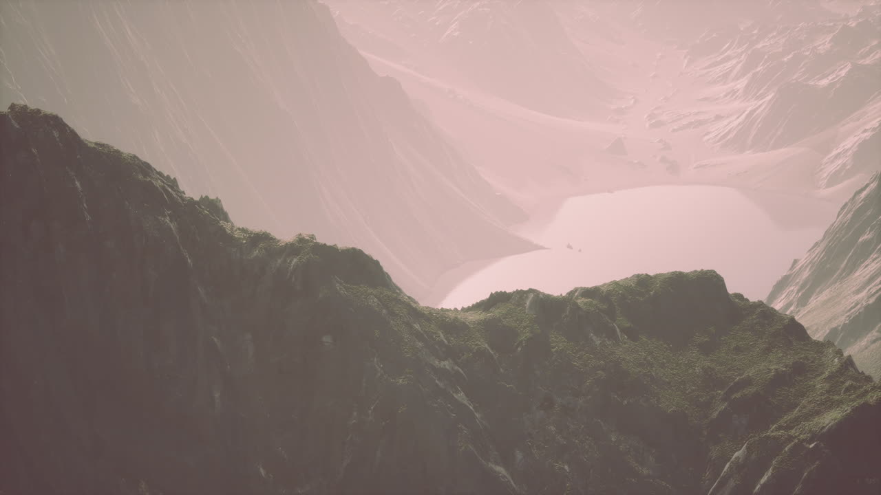 놀라운 거친 바위 질감을 가진 산맥