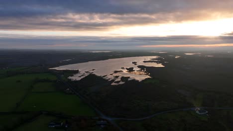 lough bunny, condado de clare, irlanda, noviembre de 2023