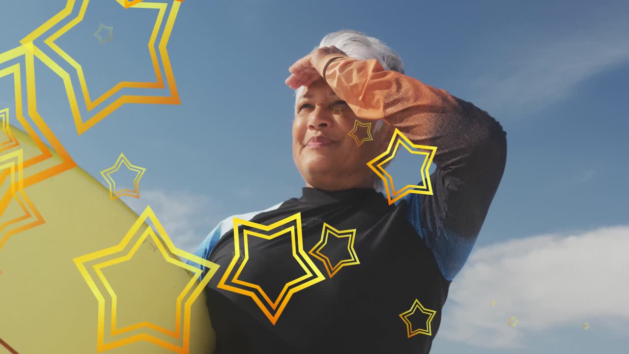 해변에 있는 고위 양색 여성에 대한 별들의 애니메이션.