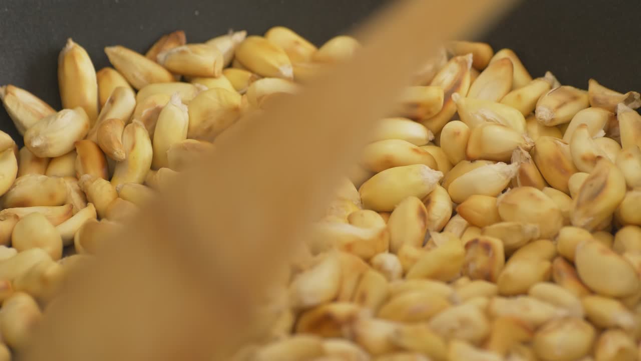 캔차 옥수수를 기 위해 낮은 불에 는 부분 5