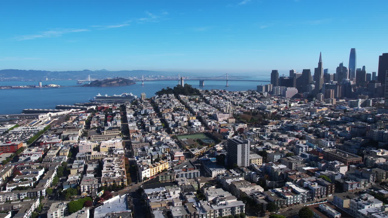 샌프란시스코: 도시 풍경, 콜트 타워, 오클랜드 브릿지