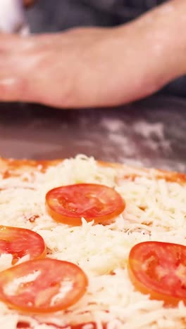 haciendo pizza en el mercado de ao nang