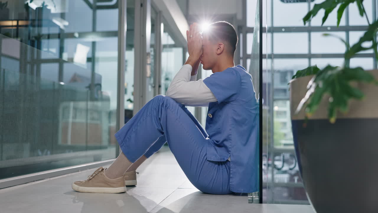 Trabalhador de saúde estressado